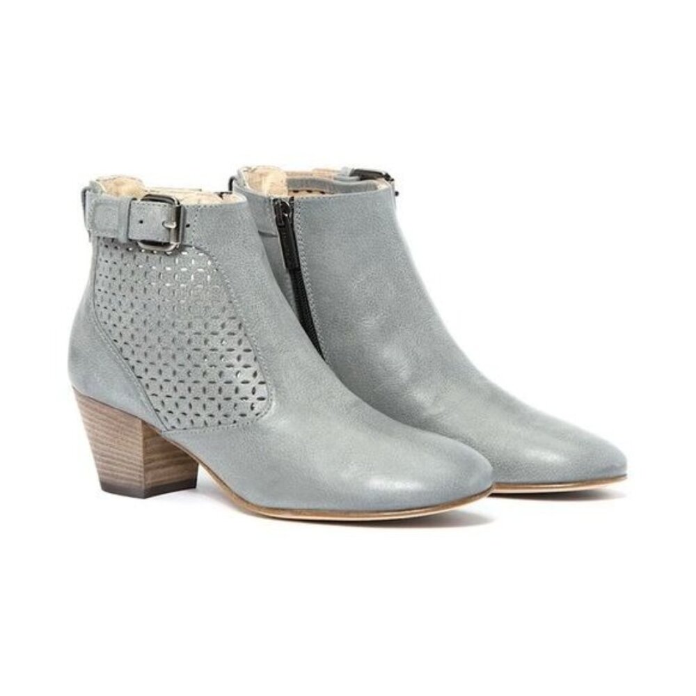 Aquatalia‎ Francie Gray Leather Laser Cut Ankle Bootie Size 7.5